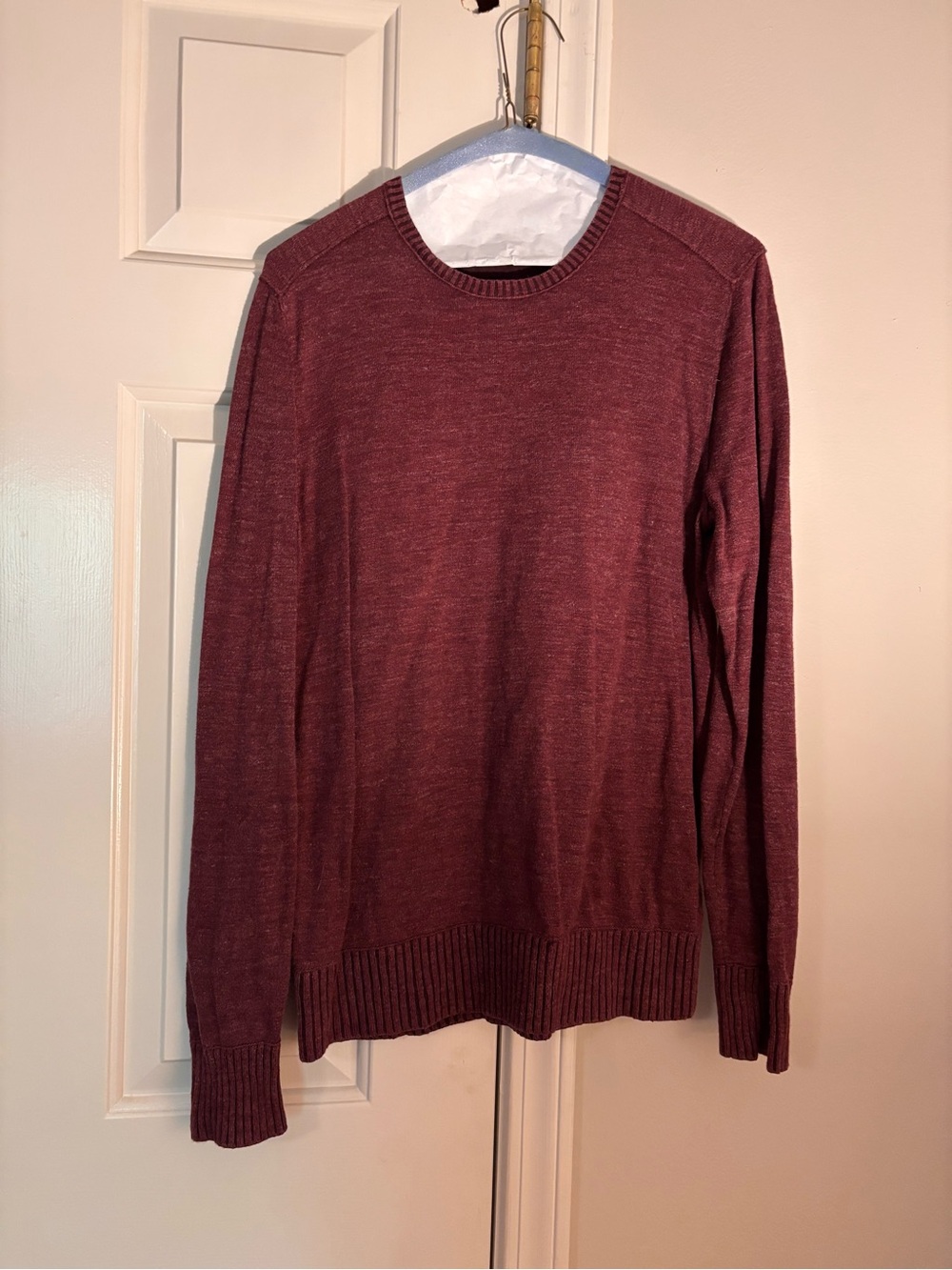 GAP Men's Crewneck Sweater in Burgundy Heather